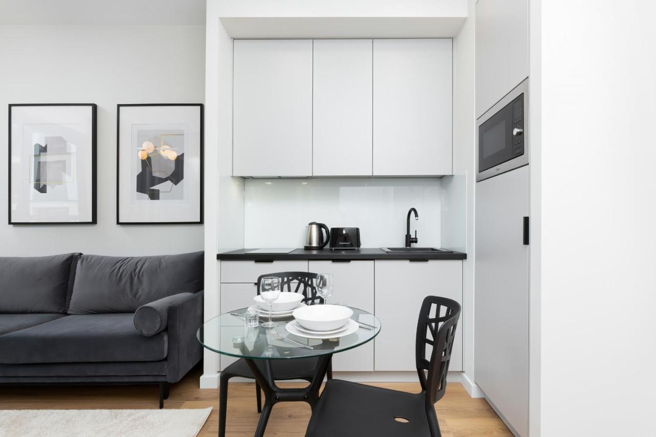 Apartments Browary Warszawskie By Noclegi Renters 바르샤바 외부 사진